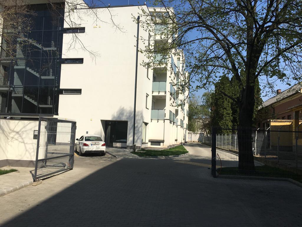 Апартаменты Belle Casa 24 Дебрецен Экстерьер фото